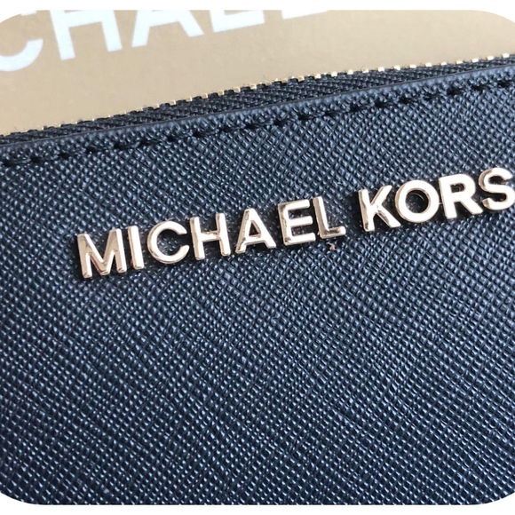 SOLD - MICHAEL KORS DOUBLE ZIP WRISTLET WALLET BLACK - Picture 4 of 8